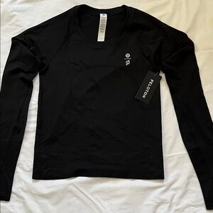 Peloton Women's Swiftly Tech LS 2.0 Race 534